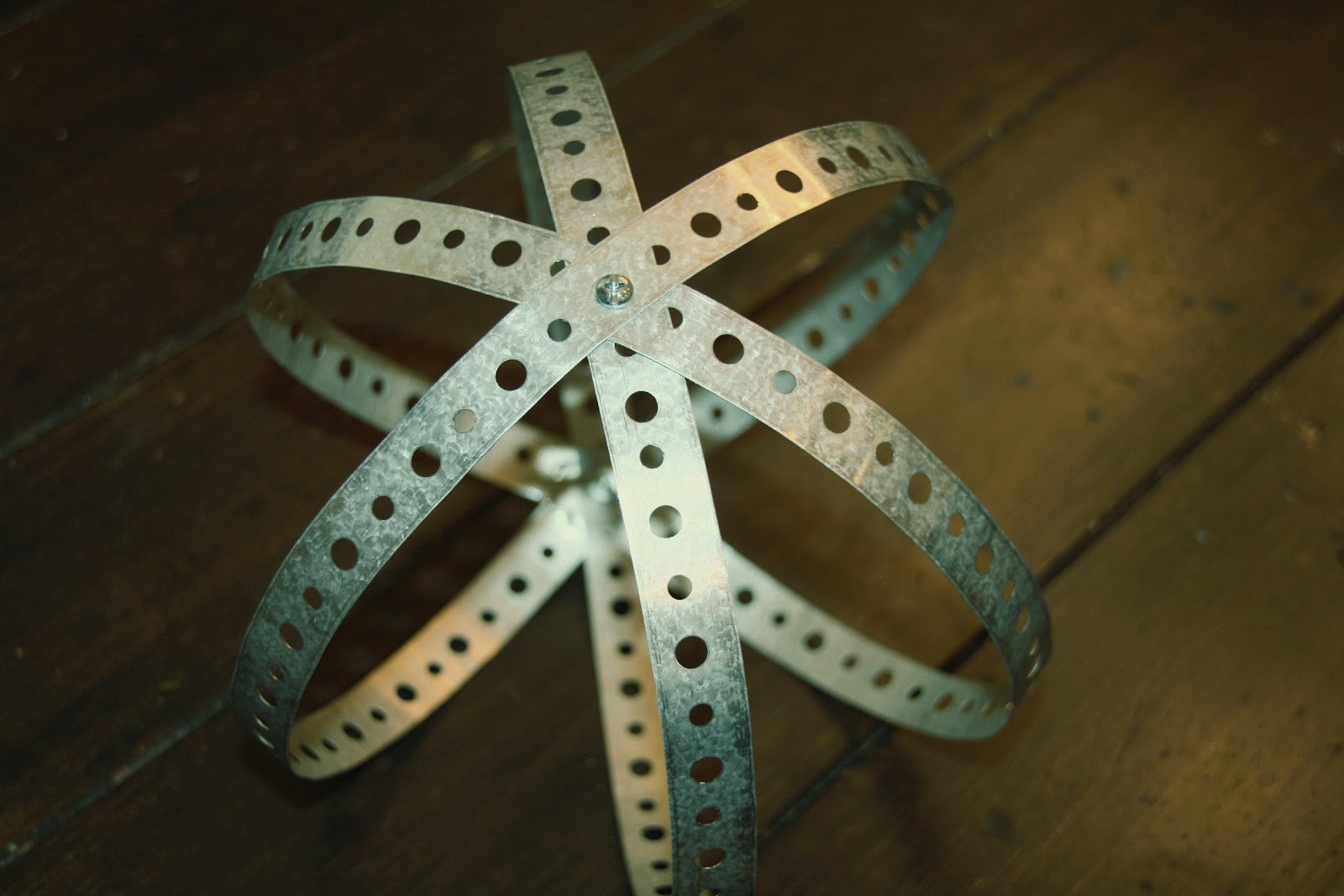 retropolitan DIY Metal Decorative Spheres