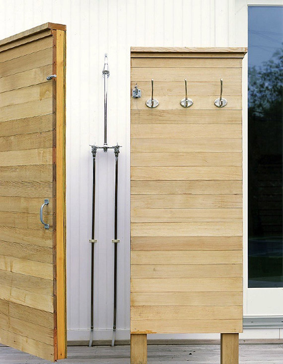 Outdoor shower | Image by Murdock Young via Remodelista