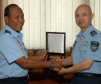 Perwira PLAAF Cina Diterima Wakasau di Mabes TNI AU