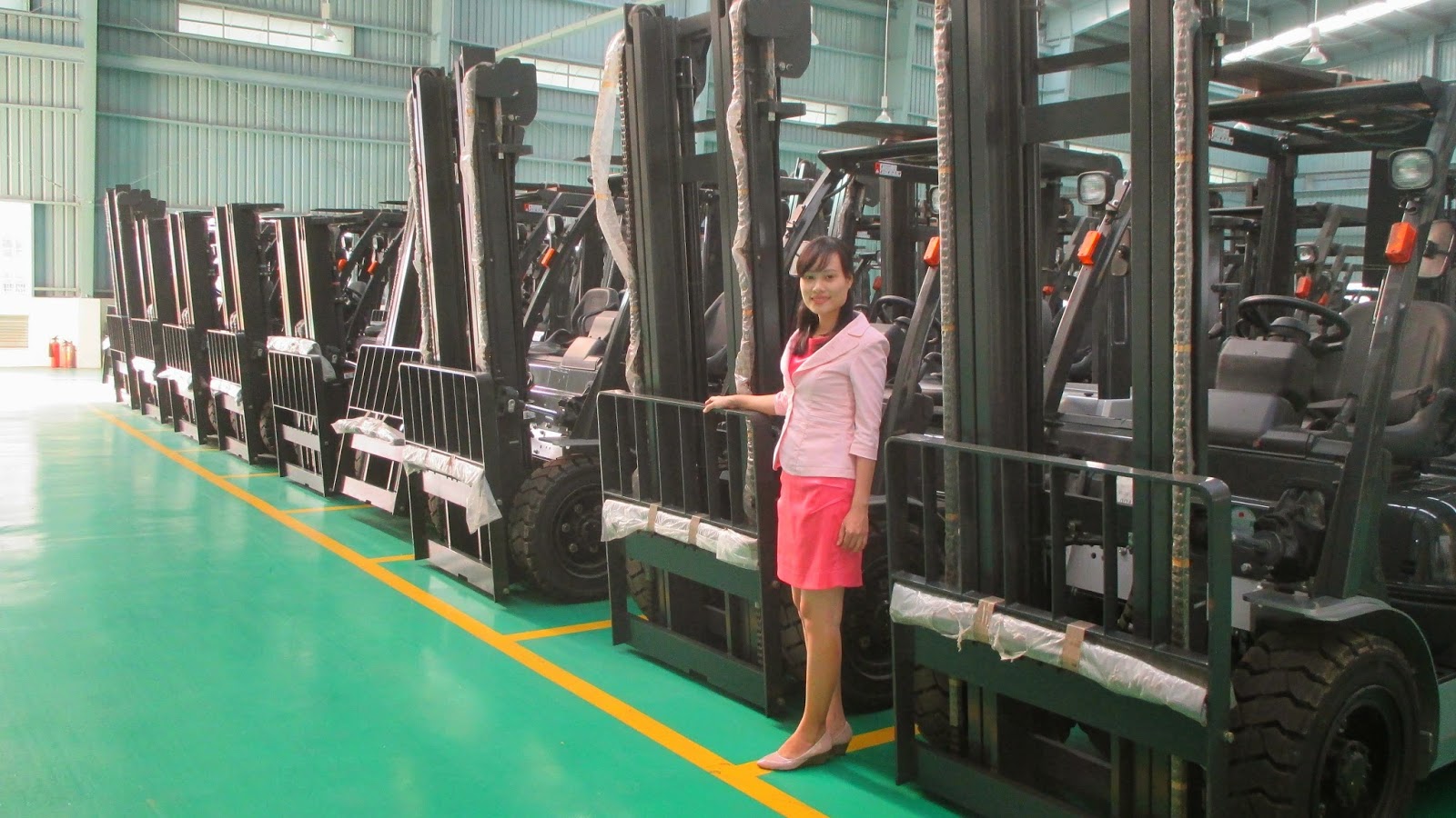 Cho thuê xe nâng dầu diesel 1.5t-3.5t Cho thuê xe nâng dầu diesel 1.5t-3.5t