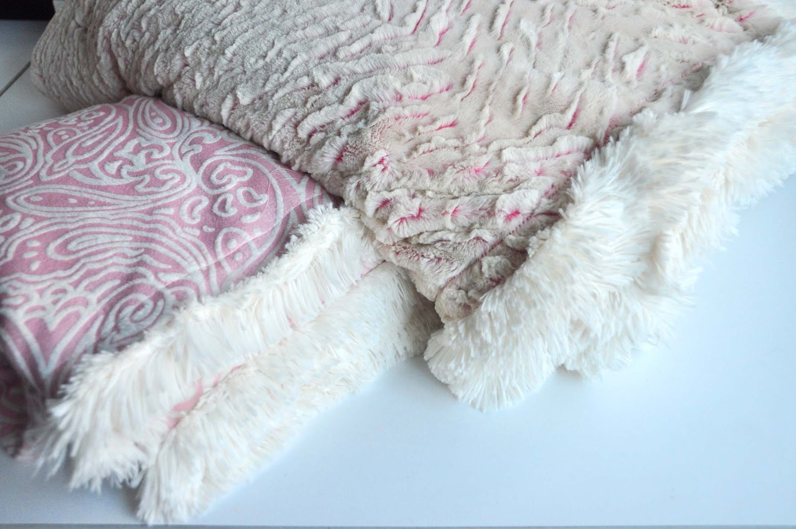 Aesthetic Nest Sewing The Ultimate Cuddle Blanket (Tutorial)