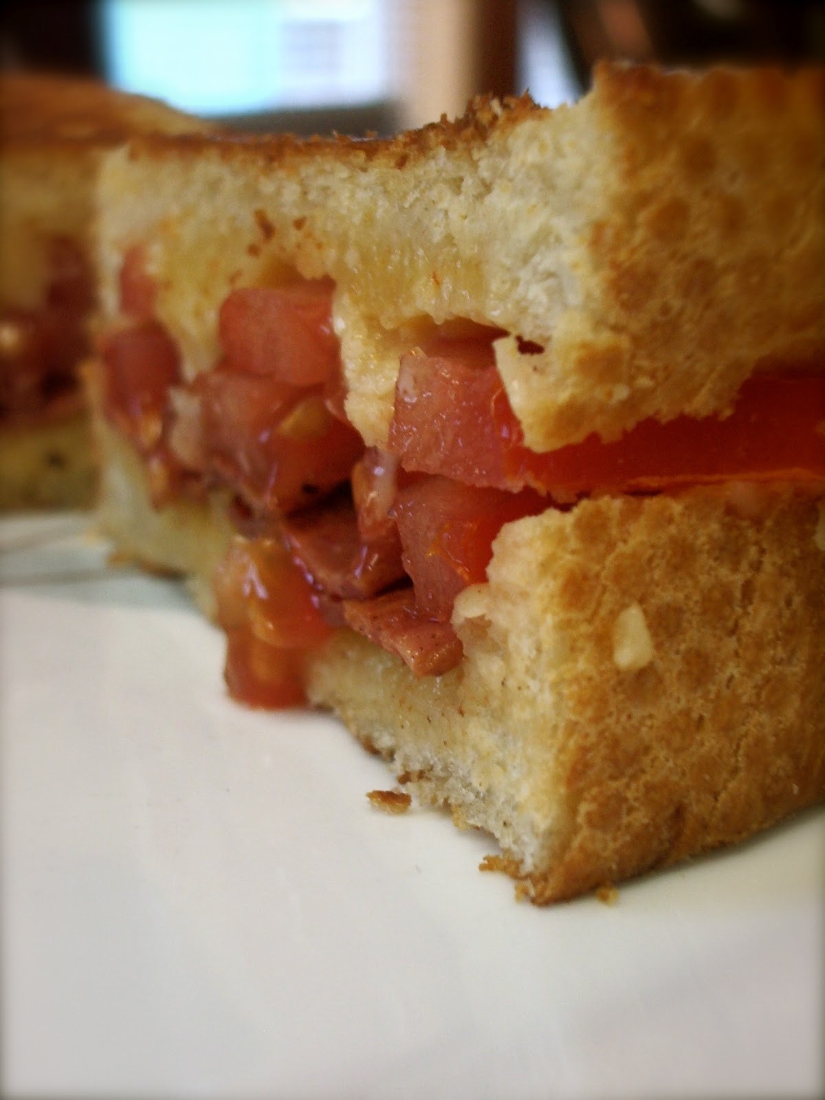 KitchenJoy GarlicRubbed Grilled Cheese with Bacon & Tomatoes {a Crazy