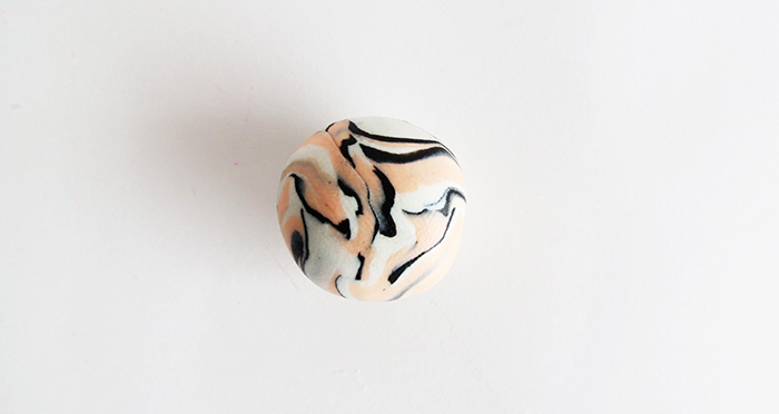 How to make marble jewelry with clay