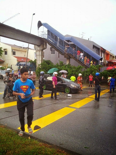 Kejadian Runtuhan Jejantas Pejalan Kaki Di Lebuhraya Pasir Gudang Runtuh, (GAMBAR) Jejantas Lebuhraya Pasir Gudang Runtuh, Jejantas Pejalan Kaki Runtuh, Runtuhan Jejantas Di Johor, Kejadian Runtuhan Jejantas