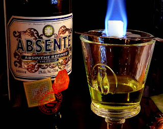 http://4.bp.blogspot.com/-_DIiCvhNXTM/TyI15aPK_II/AAAAAAAABIY/ECmj7ci0bsw/s320/absinthe_032.jpg