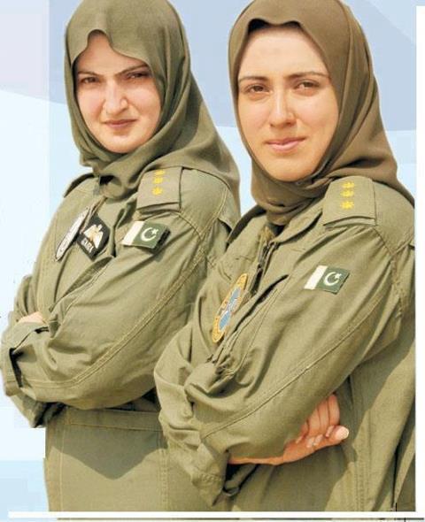 Pakistan Air Force Female Pilots Wears Hijab | Hijab Styles, Hijab Pictures, Abaya, Hijab Store