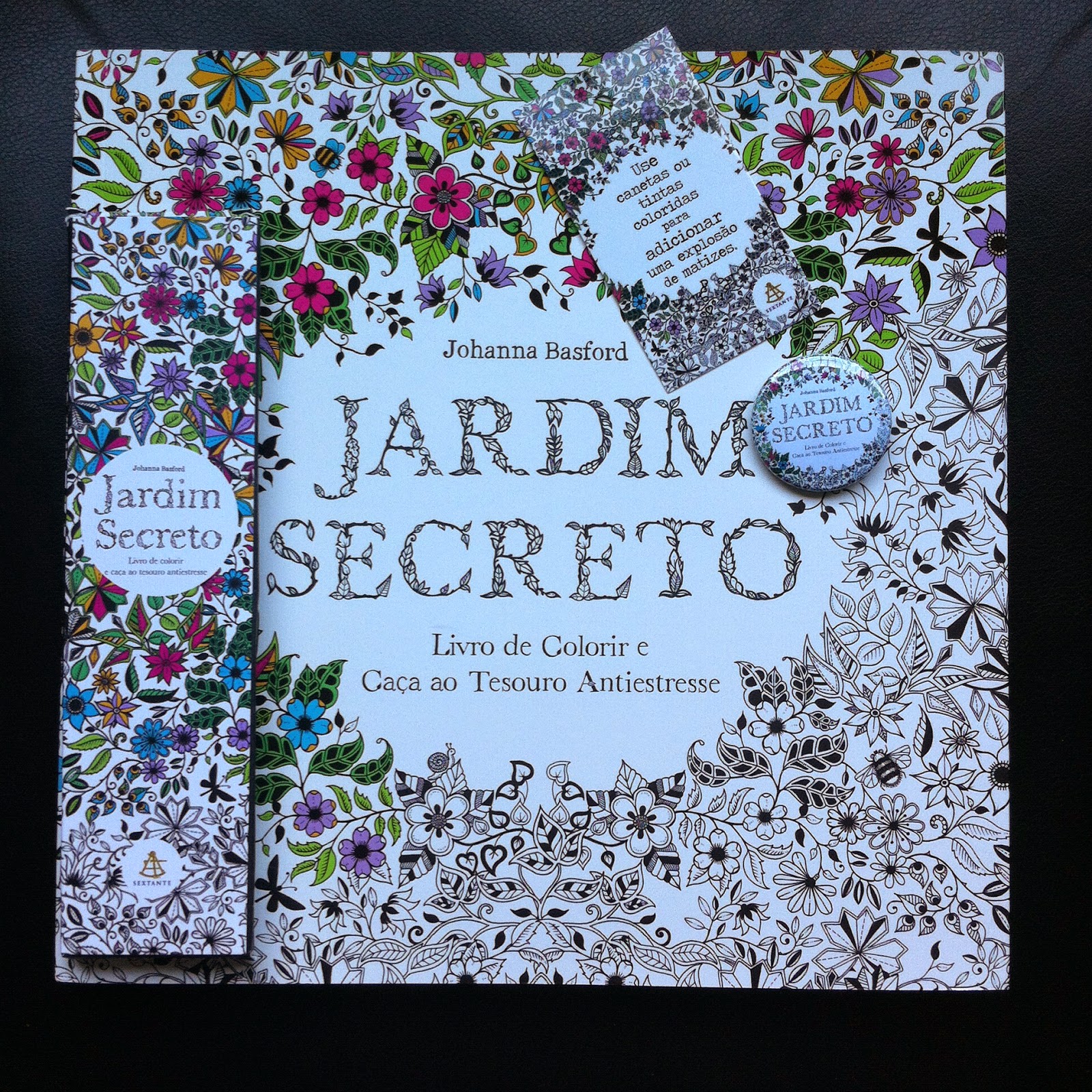 fotos do livro jardim secreto:kit ( Livro, lápis de cor e botton.) do livro JARDIM SECRETO – LIVRO fotos do livro jardim secreto:kit ( Livro, lápis de cor e botton.) do livro JARDIM SECRETO – LIVRO