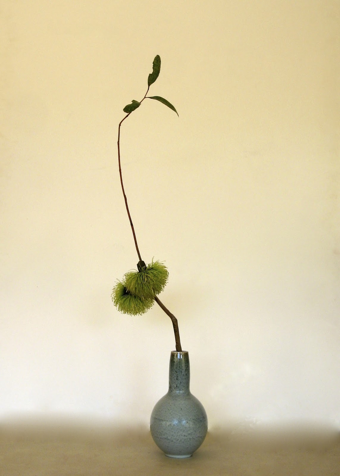 ROADSIDE IKEBANA TWO SIMPLE ARRANGEMENTS