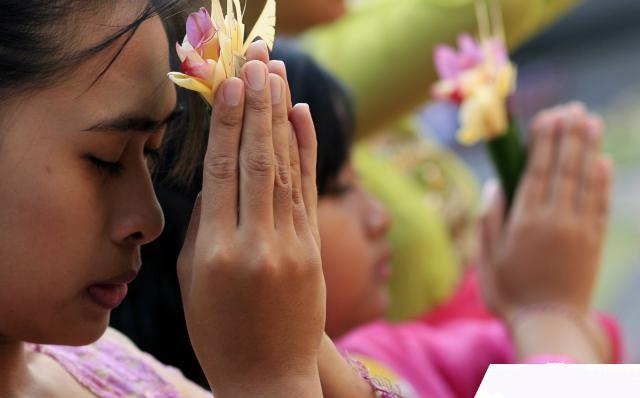 Mengapa Kita Beragama? Pasraman Ganesha Brahmachari Ashram