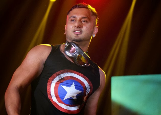 Songspk: Balatkari Yo Yo Honey Singh ( Ragini MMS 2) Mp3 Song Download