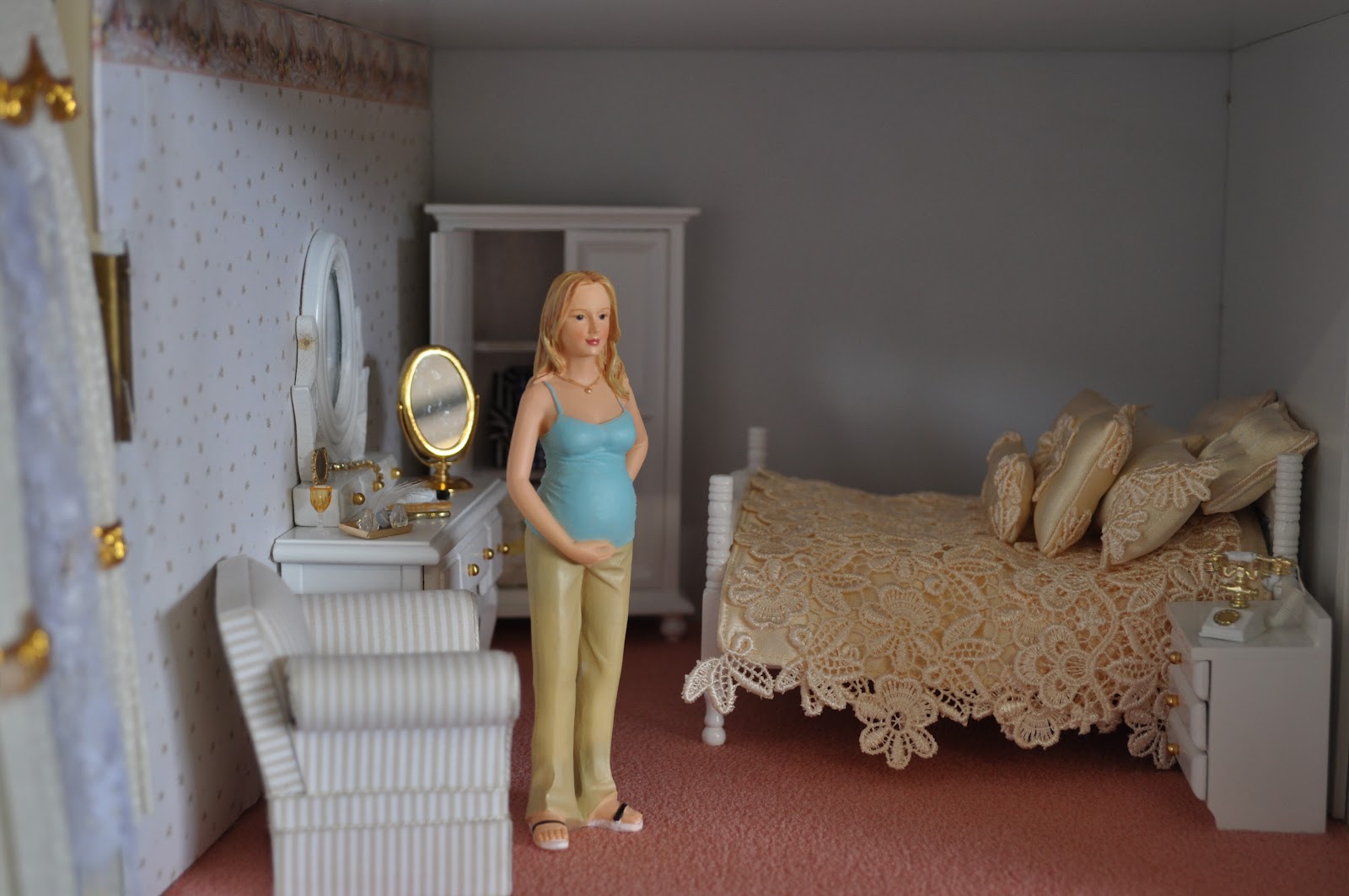large colonial dolls