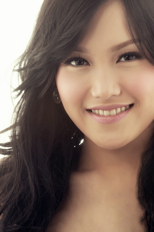 Foto bugil Ayu Ting Ting tanpa Sensor