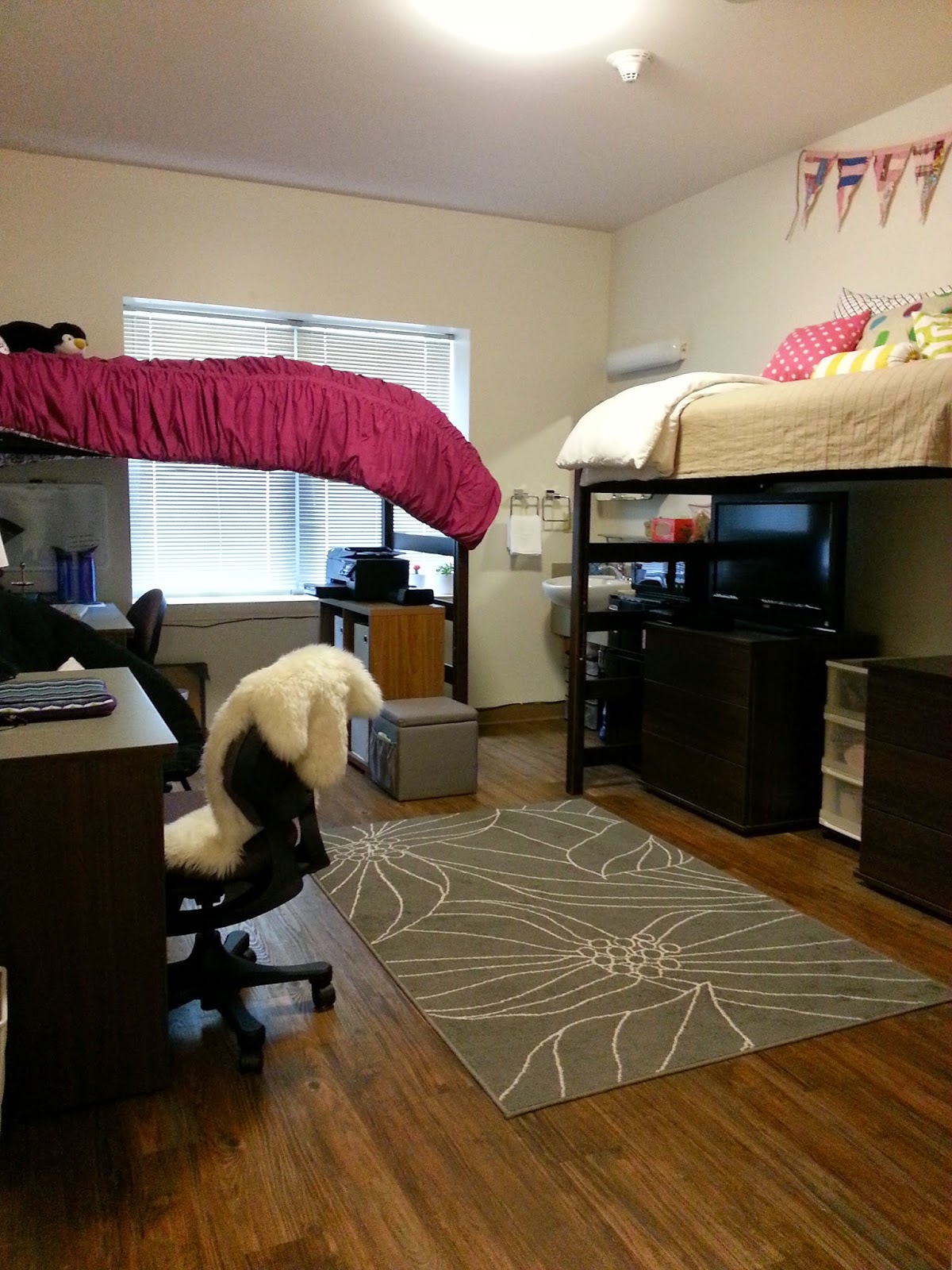 To Life and To Love blog: Dorm Sweet Dorm