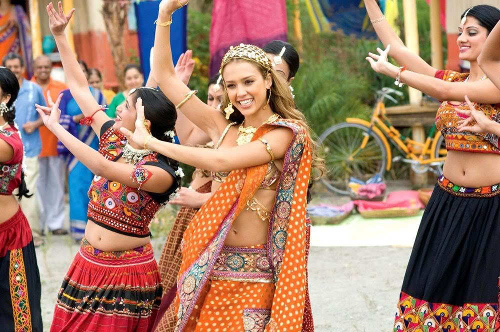 Jessica Alba on Dancing Shoot of theloveguru-2 Jessica Alba on Dancing Shoot of theloveguru-2