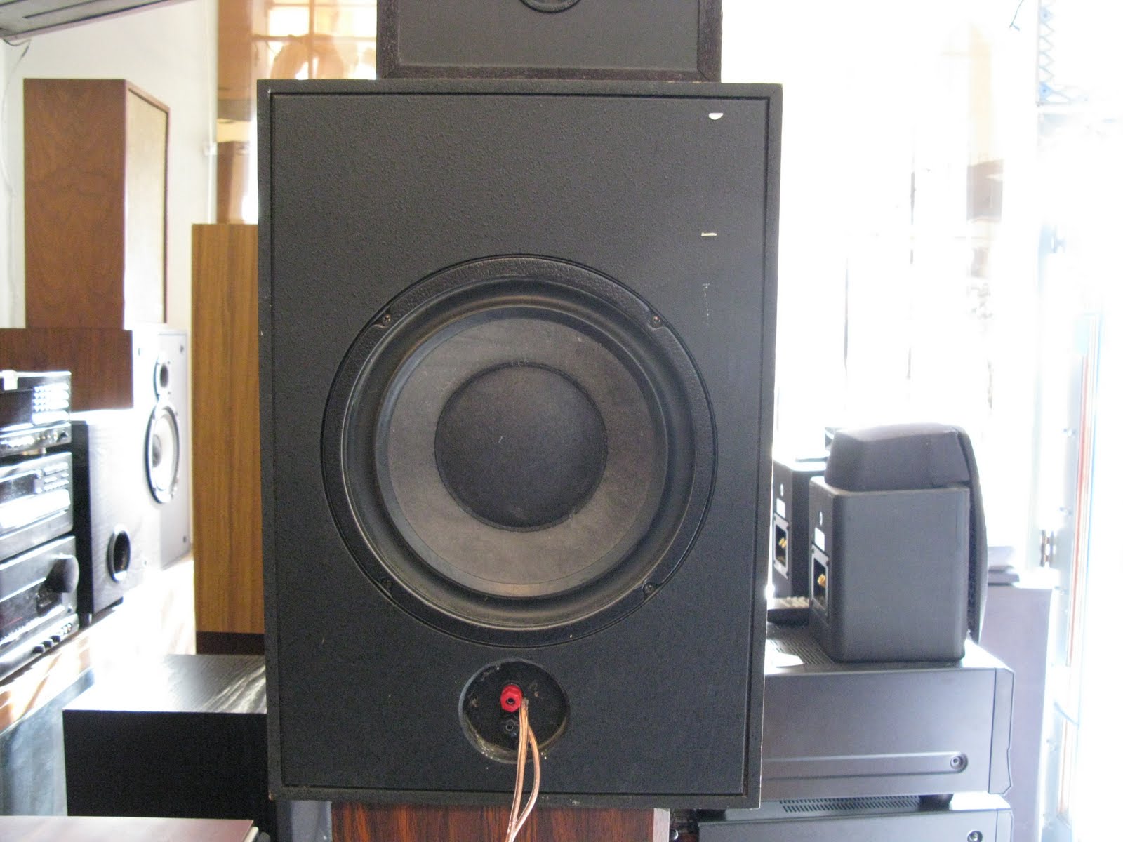 Recycled Stereo Plus Klipsch KG2 Bookshelf Speakers (2 pairs available)