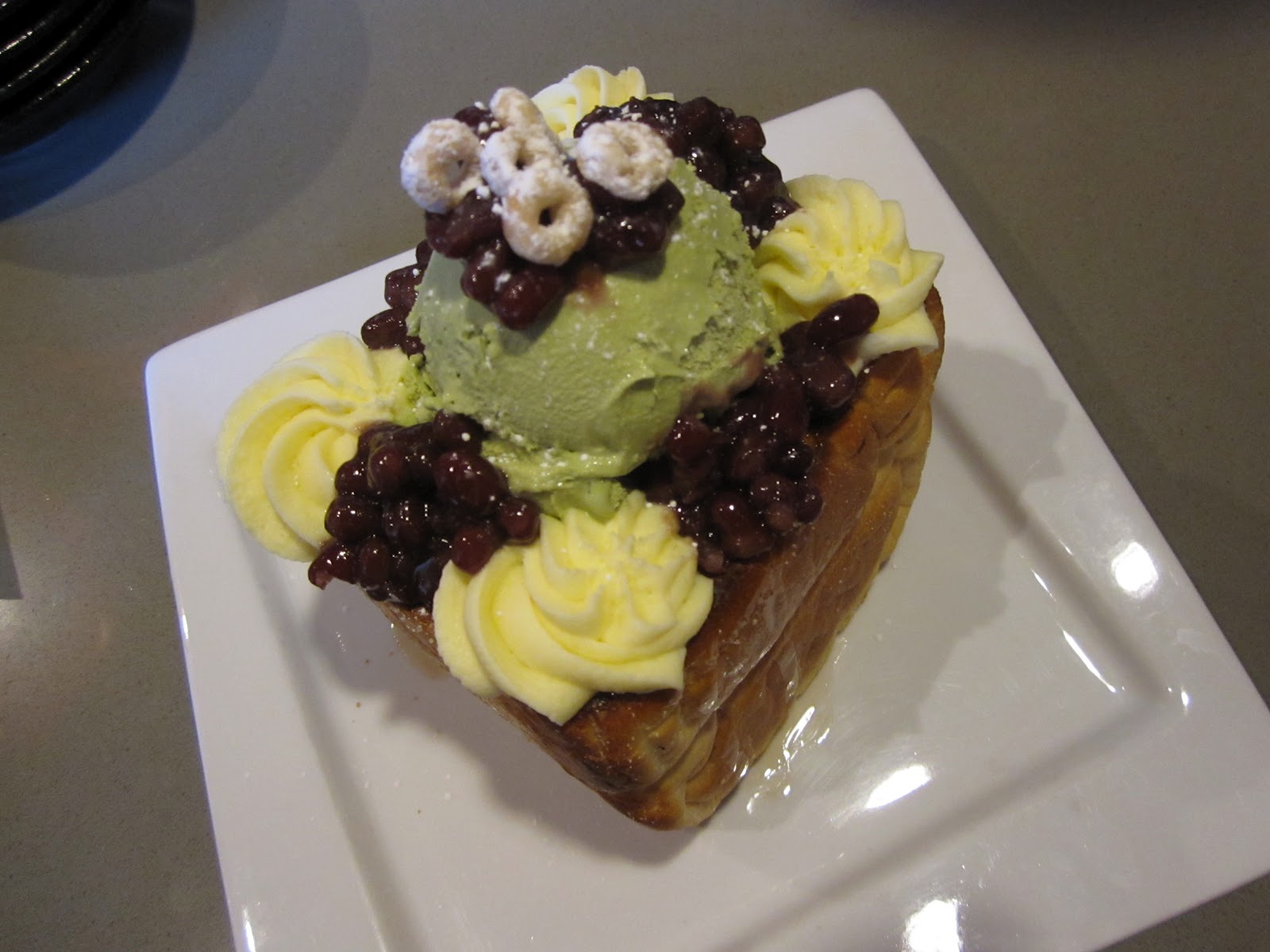 Twin Aquarius What8ver Toast Box