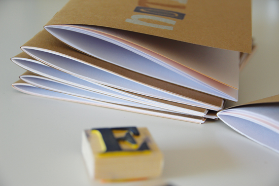 binedoro Blog, DIY, Notizhefte selbstgemacht, bestempeln, bedrucken, Ideen notieren binedoro Blog, DIY, Notizhefte selbstgemacht, bestempeln, bedrucken, Ideen notieren