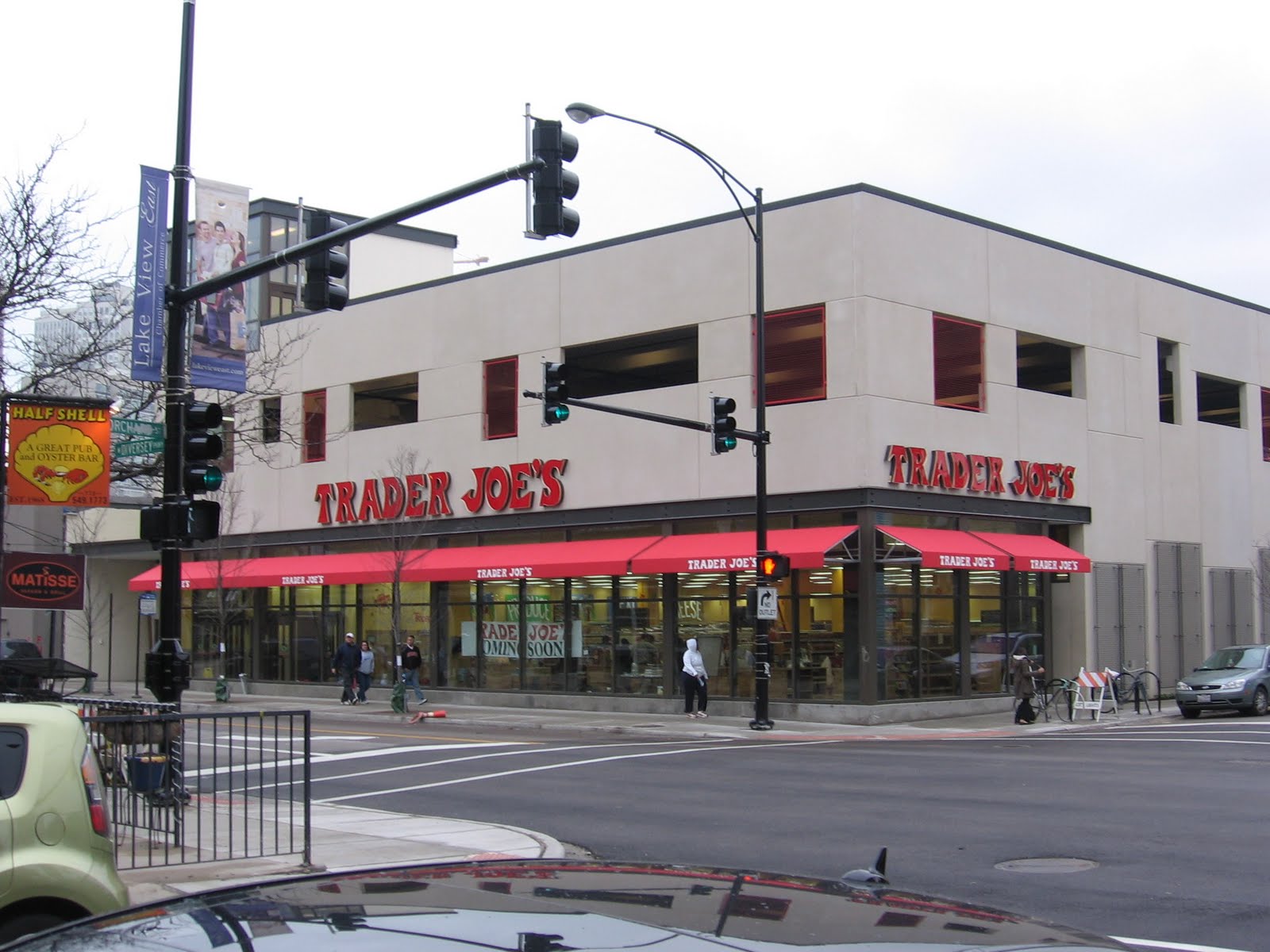 The Chicago Real Estate Local Lincoln Park Trader Joes almost open