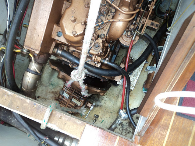 The Naked Boat and the Boatist: Replacing a Hurth gearbox 
