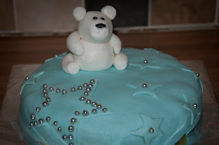 Polar bear Christmas cake