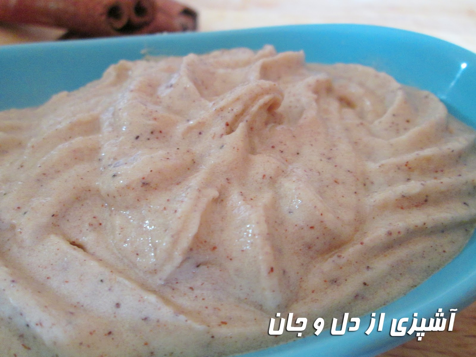 طرز تهیه نان خرما و گردو دارچینی و طرز تهیه نان شیرینی دارچینی طرز تهیه نان خرما و گردو دارچینی و طرز تهیه نان شیرینی دارچینی