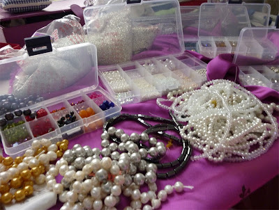 Los nuevos materiales para hacer tocados llegar al Atelier