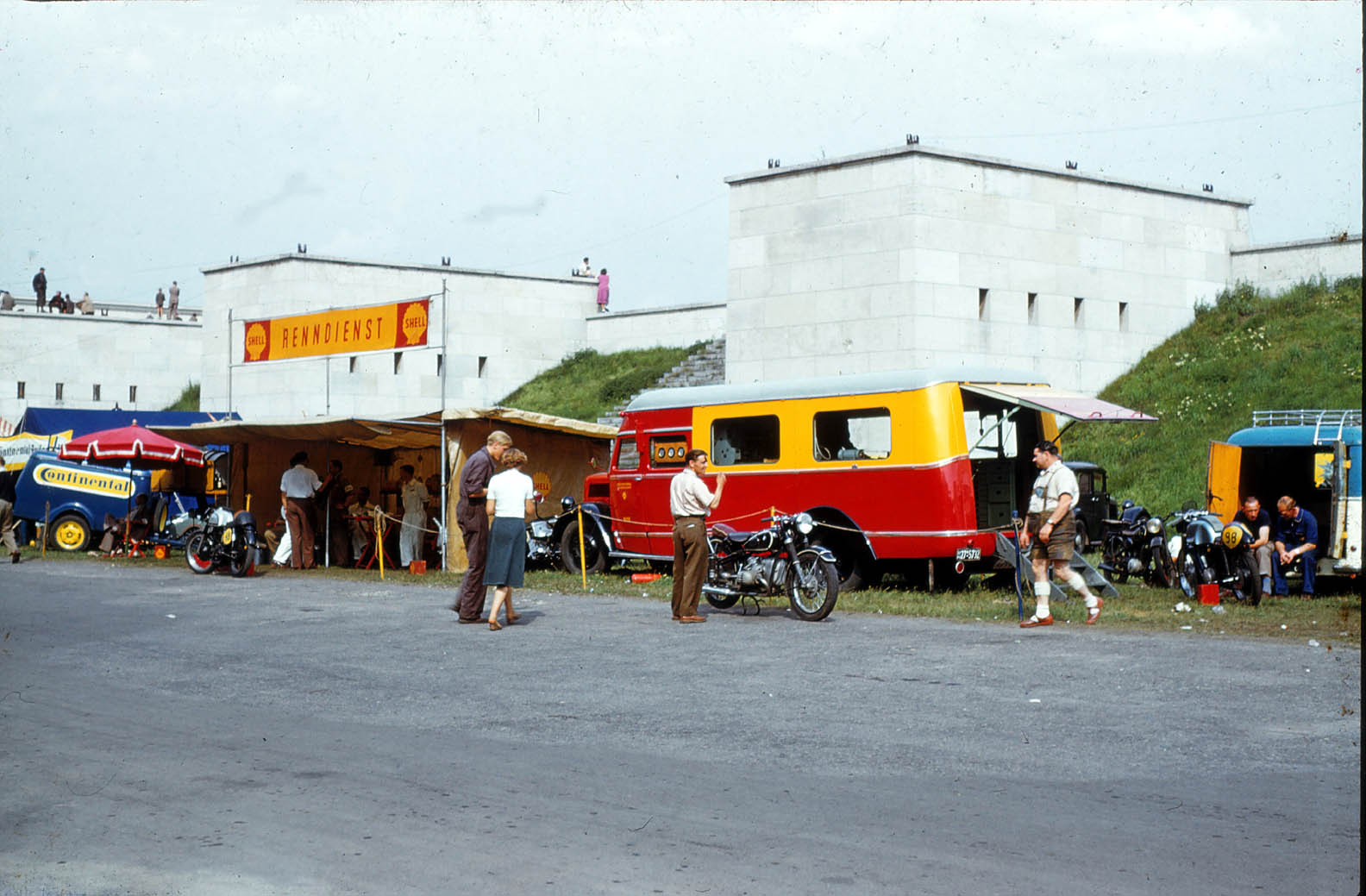 Pit Area