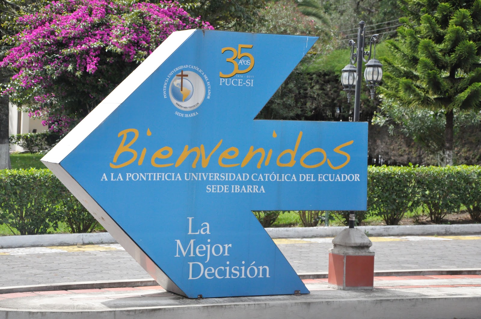 Pontificia Universidad Católica del Ecuador Sede Ibarra INEC va a la U