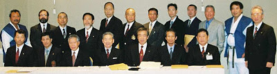 المعلم كاتاكا مدرب وممتحن معتمد من قبل جميع إتحادات اليابان للكاراتيه