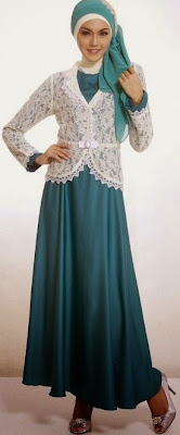 Model Trend Busana Muslimah Batik Kombinasi Brokat