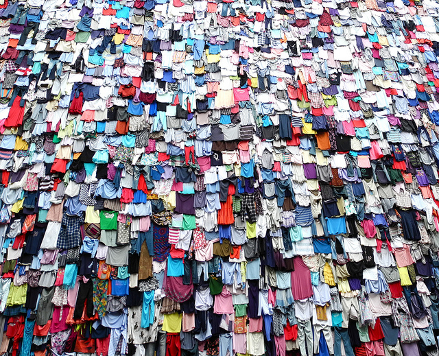 Shwopping: campanha para reciclagem de roupas