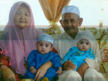 ** arwah mak&abah with anak sedaraku yg kembar **