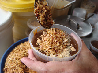 Adding in the dried shrimp, fabulous!