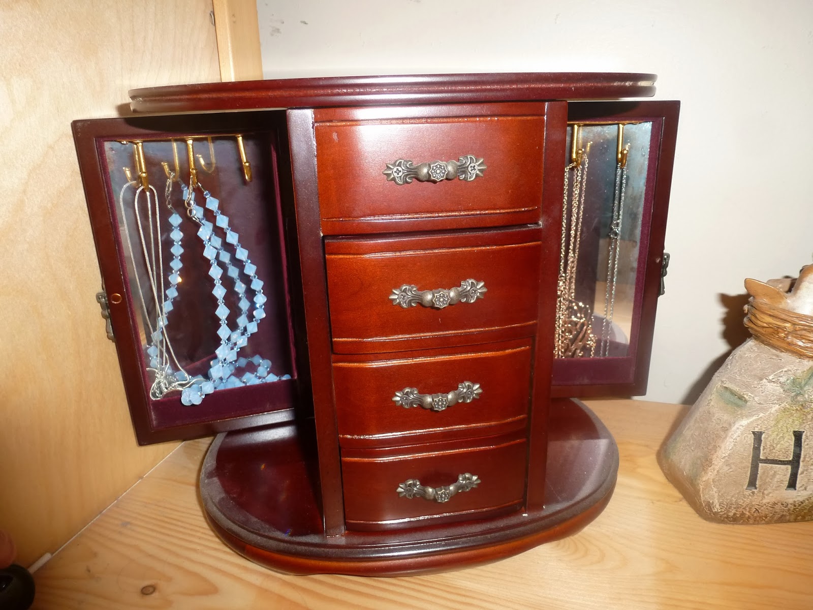 Hope's Cafe Beautiful Keepsakes from Music Box Attic! Giveaway