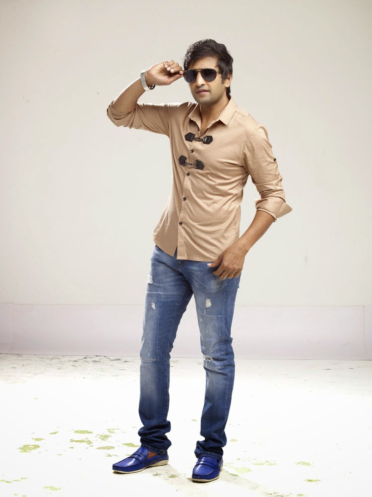 Santhanam (actor) Bio with [ Photos Videos ]