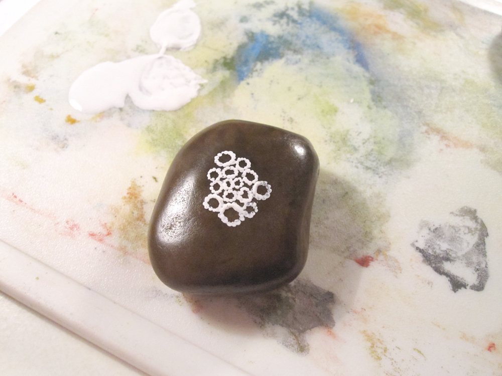 Painted Lace Rocks Tutorial Behind