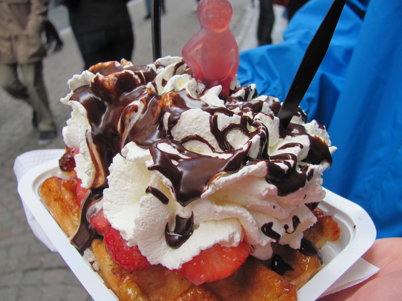 Out-of-this-World-Moon-Waffle Out-of-this-World-Moon-Waffle Brussels, Belgium