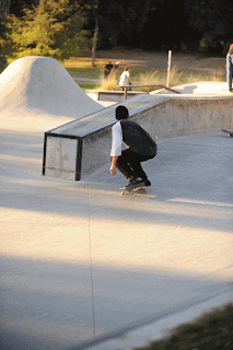 Frontside Nosegrind skateboarding