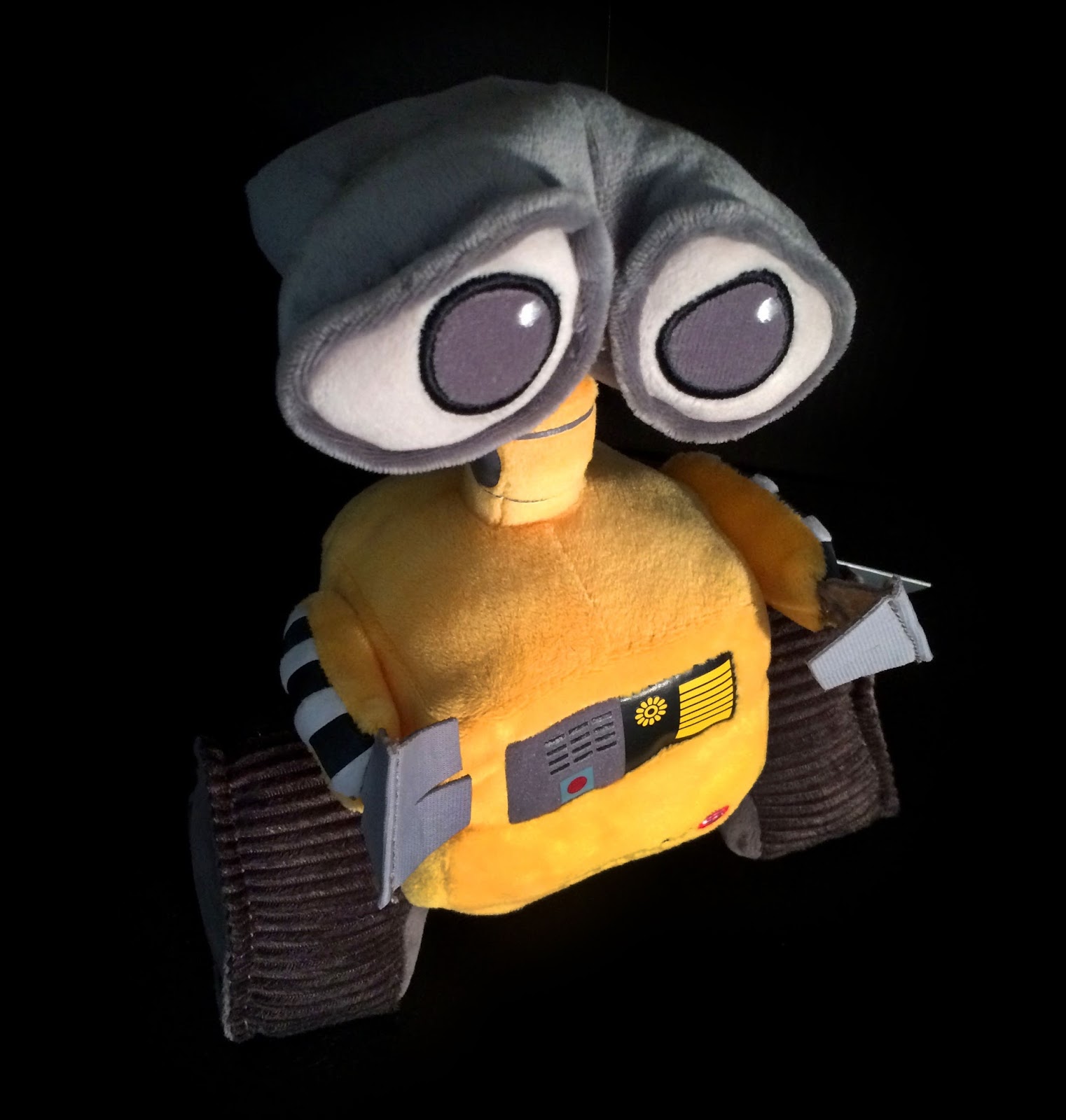 Dan the Pixar Fan Wall·E Disney Store Bean Bag Plush