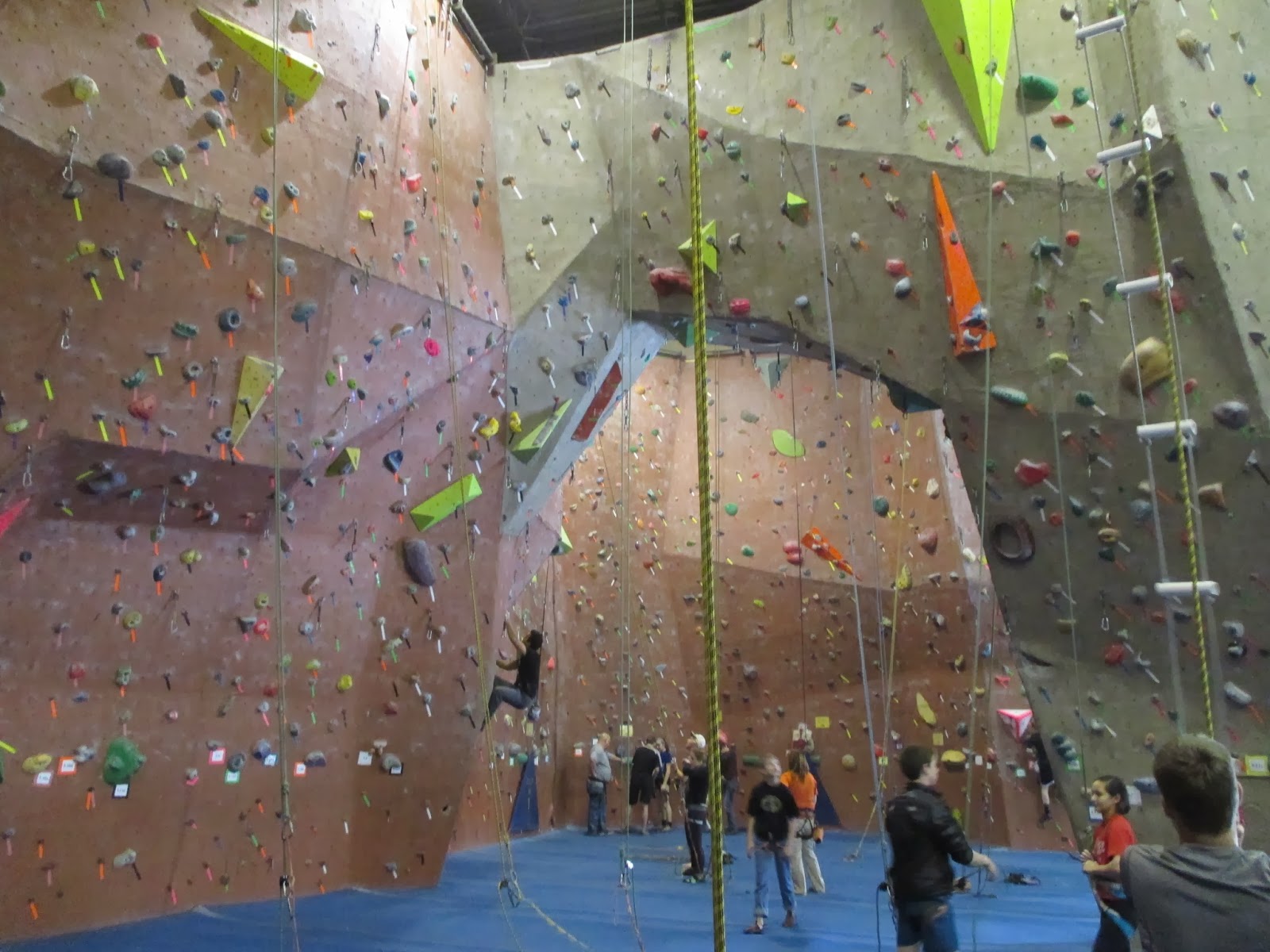Rock Climbing with Rob Pizem Summit Grapevine (Dallas,Tx) Gym Review