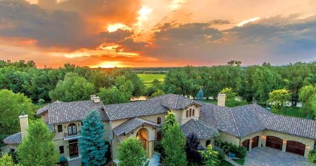 Tricked Out Mansions - Showcasing Luxury Houses: Million Dollar Hidden Gem