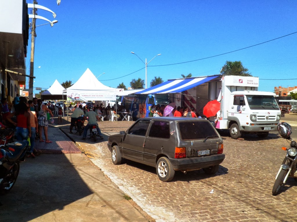 Fundação leva feira de saúde ao Entroncamento de Jaguaquara e Maracás
