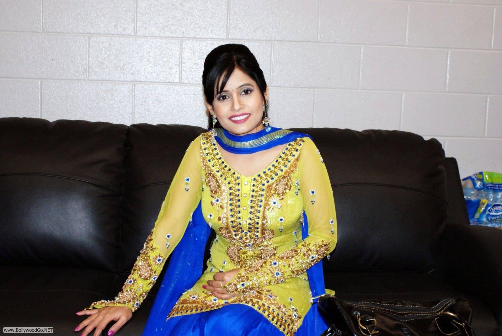 Miss Pooja - JungleKey.in Image