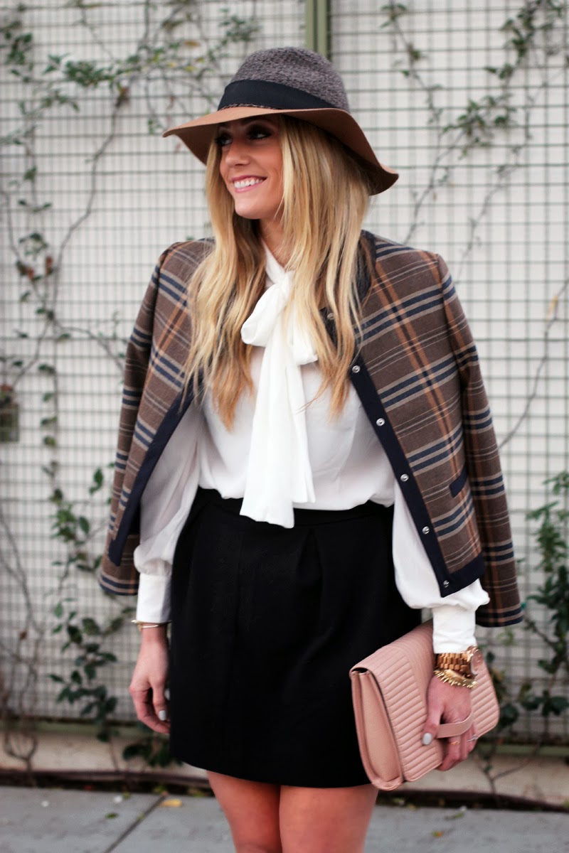 nude-clutch.jpg