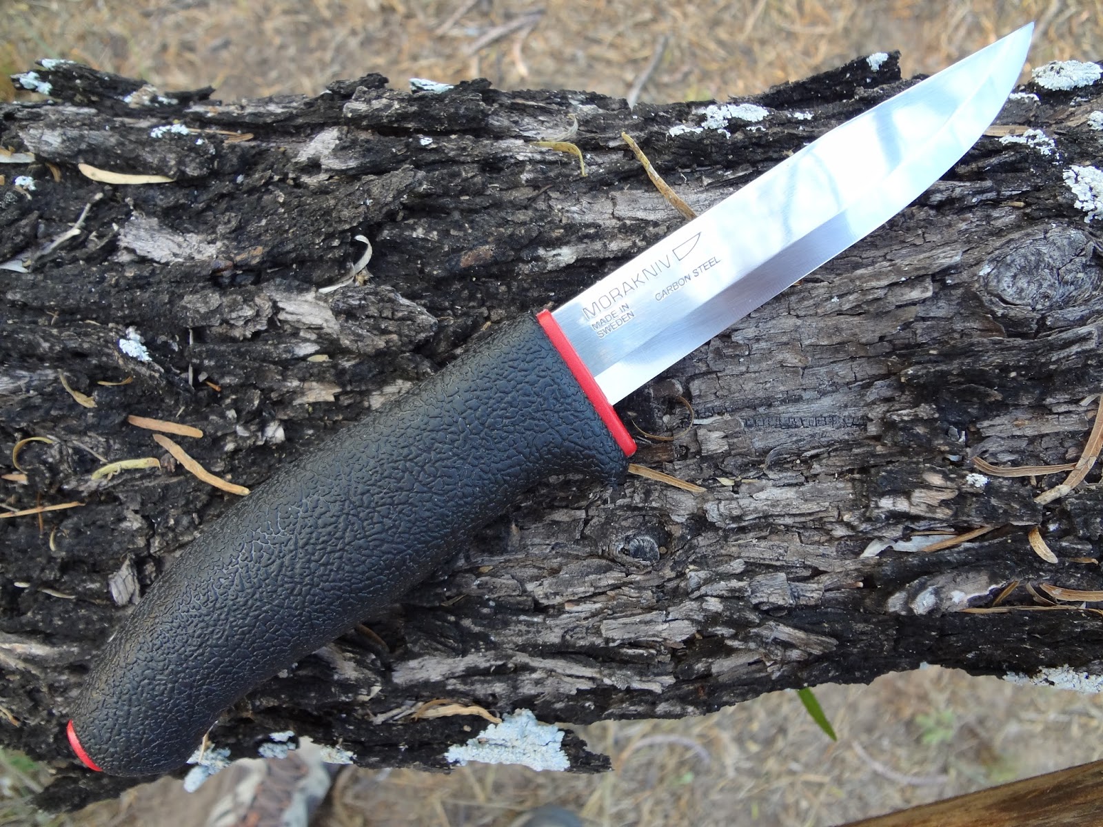 Woods Roamer MORA KNIVES