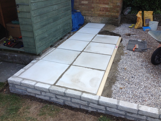 Bill S Log Another Six Paving Slabs Done I Thought It Might Be Possible To Lay Six Paving Slabs Today And So Turned Out The Final Slab At Far End Was Shaped Fit Around A Corner Of