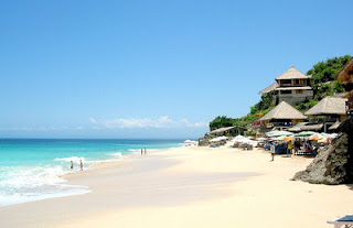 Pantai Dreamland http://target-blank.blogspot.com/2013/12/obyek-wisata-pantai-di-bali.html