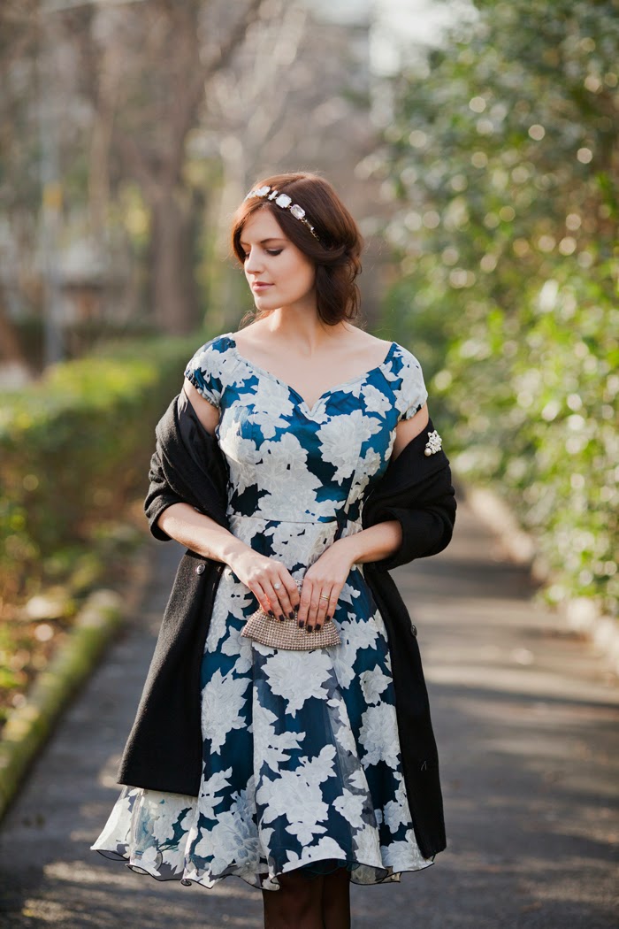 viktoriya%2Bsener%2Bfashion%2Bblogger%2Bfrom%2Bturkey%2Bukraine%2Bwearing%2Bchi%2Bchi%2Blondon%2Bfloral%2Bdress%2Bsheinside%2Bblack%2Bcoat%2Basos%2Bheadband%2Bbeads.us%2Bbrooch%2B(3).jpg