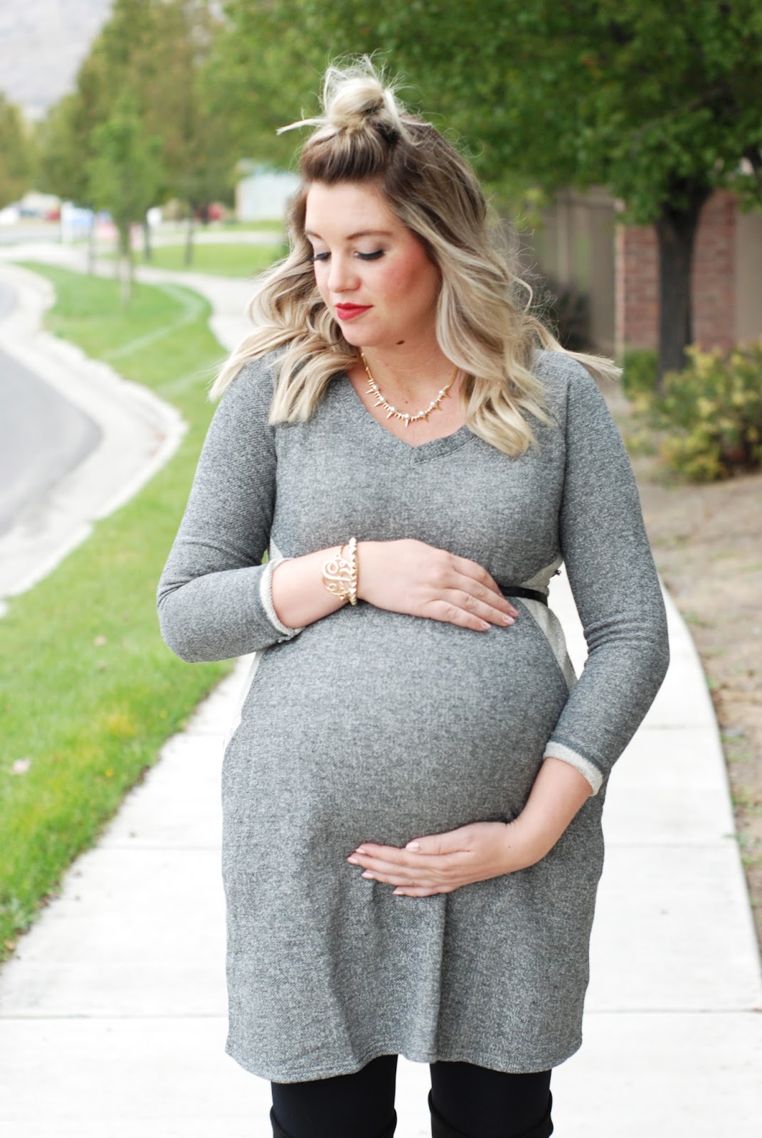 Shop by category Loving the cowl neck maternity sweater with leggings and a tall boot this transition season! Pregnancy Outfits for Winter 49 Stylish Pregnancy Outfits Ideas For Winter - Aksahin Jewelry The time has finally come, my fellow Albertans. It's time that we recognize these long and dreadfully cold days aren't going anywhere and we need to own it.