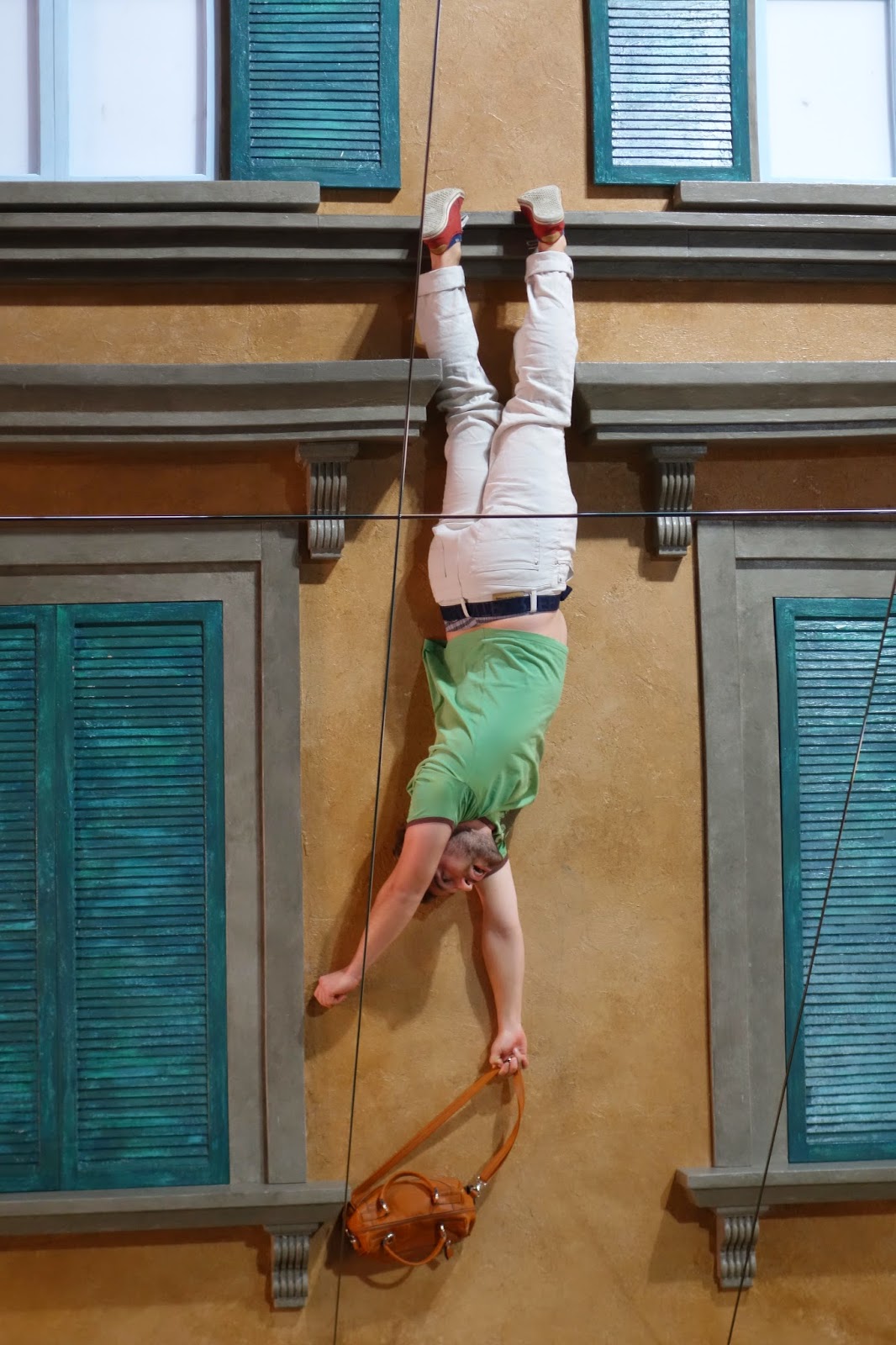 Richard Bjerkoe - Robust Dad - Photokina Upside down